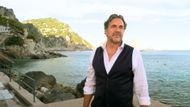 Ridge's (Thorsten Kaye) handsomeness is complemented by the beauty of Italy on The Bold and the Beautiful | Image: CBS